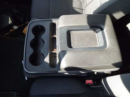 Radiator From 2018 Chevrolet Silverado 1500 5.3L 9748147 - Picture 12 of 12