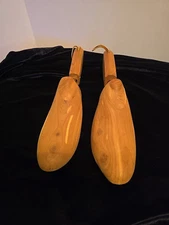 Rochester Shoe Tree Co Shoe Keepers Mens Sz Med Cedar Wood Leather Strap Steel