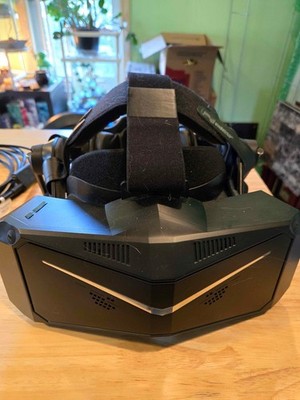 Pimax Crystal Light Pcvr Gaming Headset W/ Controllers and comfort accesories