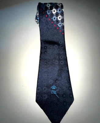 Vintage Countess Mara NY 2 pattern design men's tie from Wallachs in NY 4''x54''