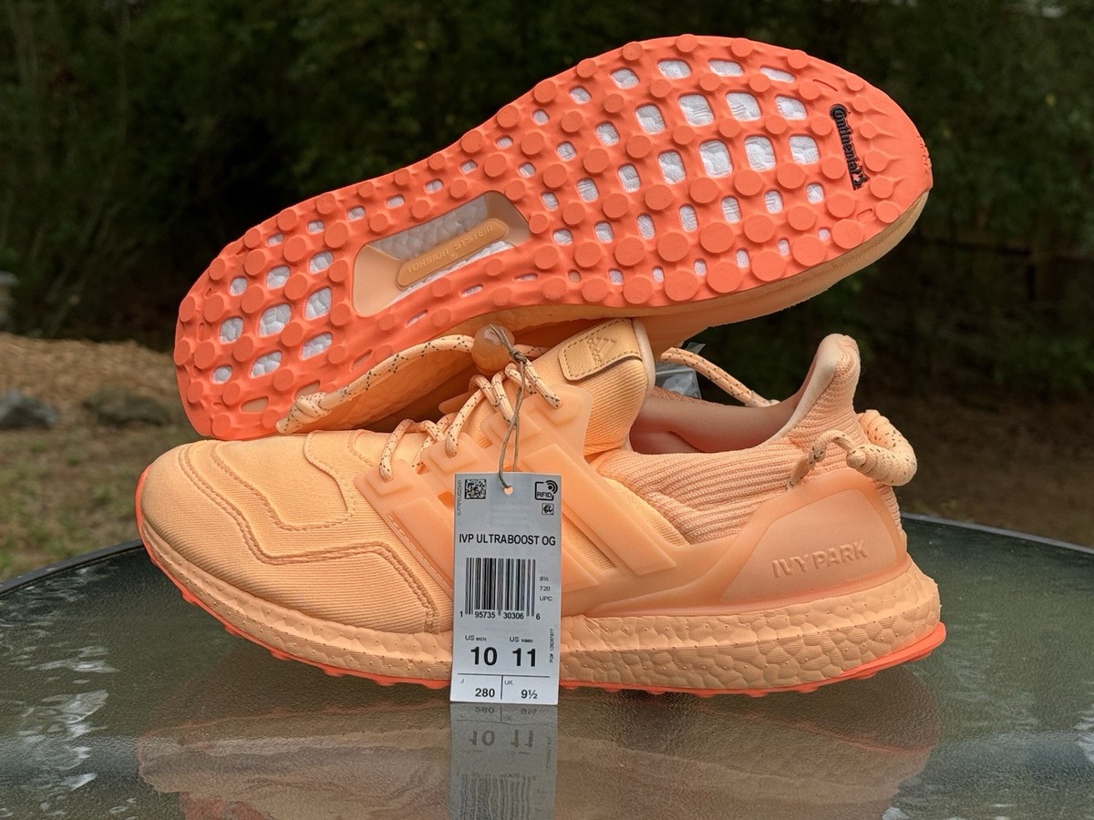 Adidas Ivy Park x ULTRABOOST OG Men display picture 2