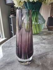 Lovely Vintage Caithness Spinningdale Art Glass Purple Vase. 15.5cm