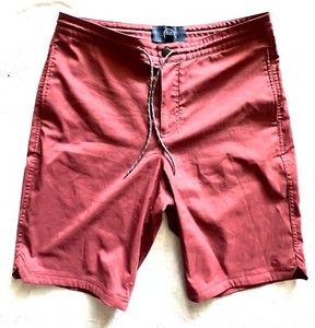 EVEN TIDE Kai Hybrid Short 10" Red: Size 32