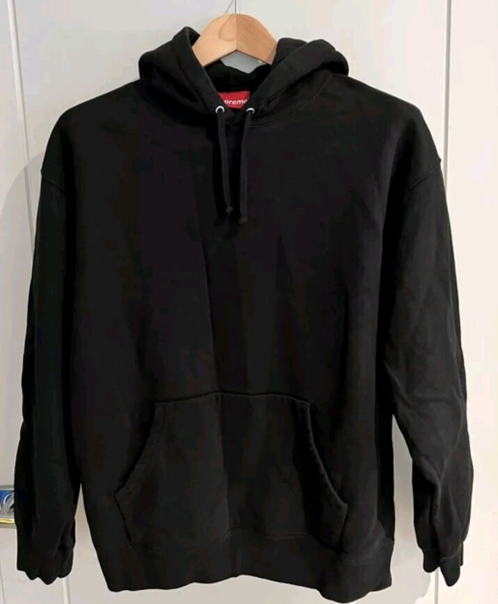 FW19 Supreme Rhinestone Script hooded sweatshirt size M FW19 Supreme Rhinestone Script hooded sweatshirt size M