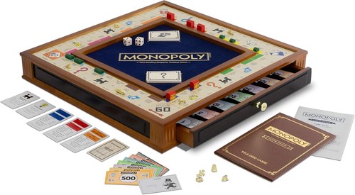 Monopoly Trophy Luxury Edition For 2 to 6 Players - Picture 2 of 5