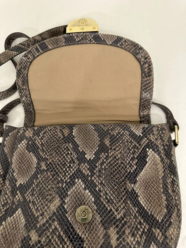 $226,00 G.I.L.I. Bolso Sillín Cuero Estampado Negro Pitón Serpiente Nuevo con Etiquetas Foto 3 de 4