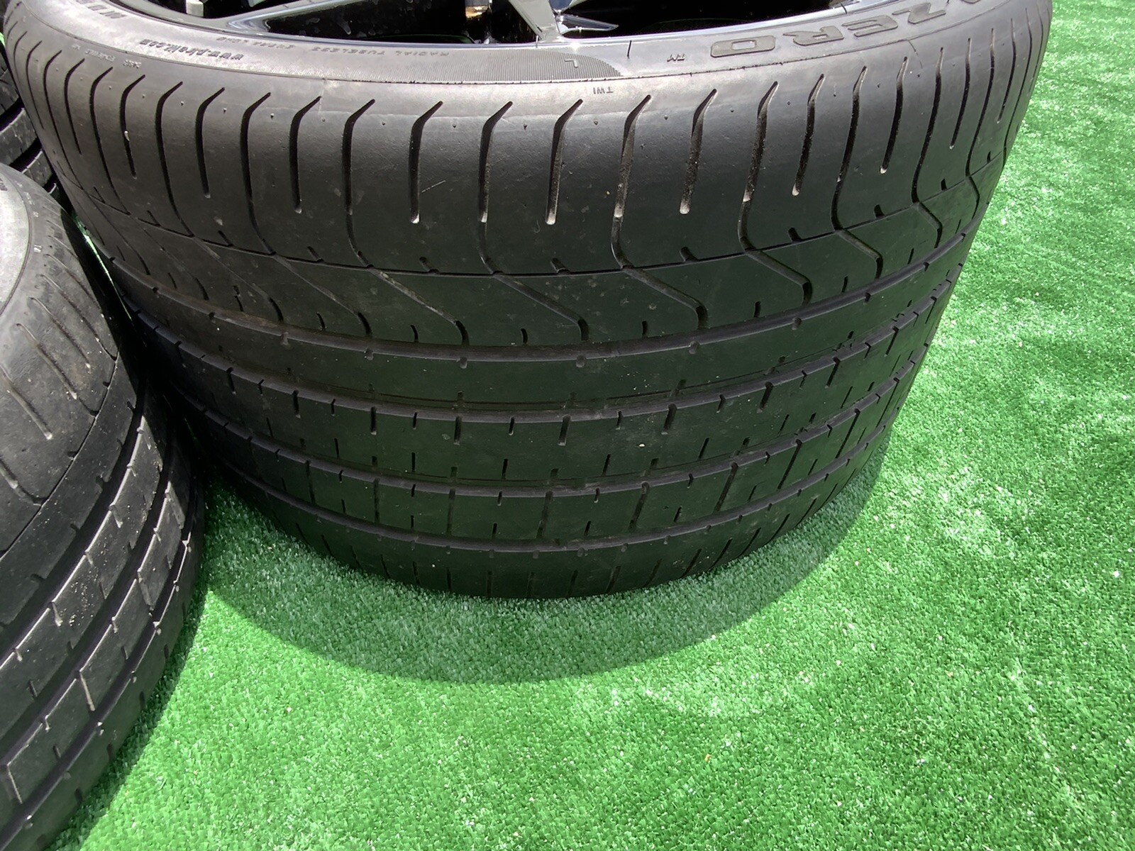 Genuine Lamborghini Aventador Dione Wheel & Tire Package – OEM Factory Set
