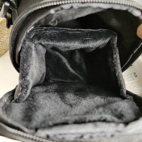 Case Logic Camera Video Carring Case 6”x5”x4” with Cross Body Shoulder Strap - Picture 5 of 10