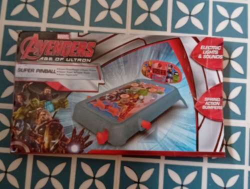 MARVEL AVERGERS AGE OF ULTRON SUPER PINBALL GAME WORKING LIGHTS + SOUNDS + SCORE - Picture 1 of 7