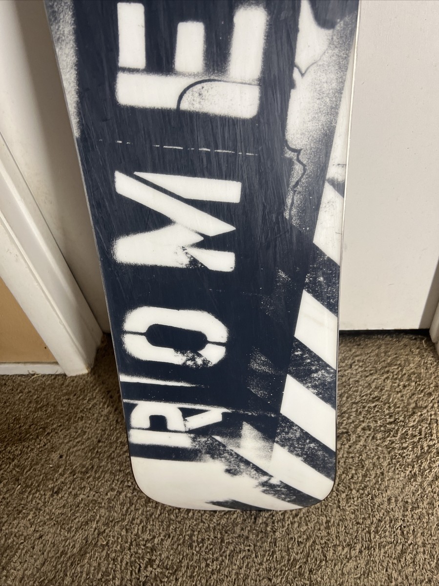 Rome Snowboard The Crail 147 Unisex Freestyle Snowboard Deck Rome Snowboard The Crail 147 Unisex Freestyle Snowboard Deck