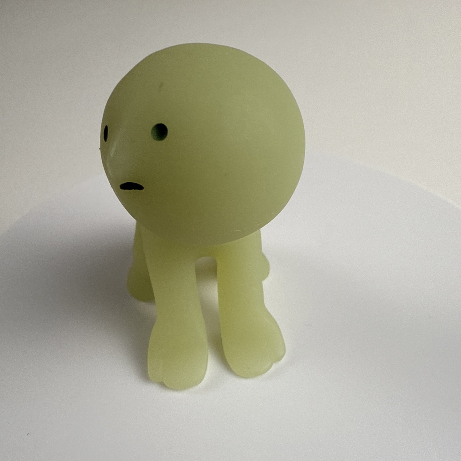 Smiski Glow In The Dark Figure 2018 Lifting 2"