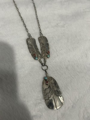 Sterling Silber Halskette 16 Zoll Navajo Handarbeit Feder Türkis Koralle Vintage