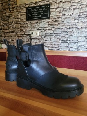 Schwarze UGG Boots in der Größe 38 | Echtleder