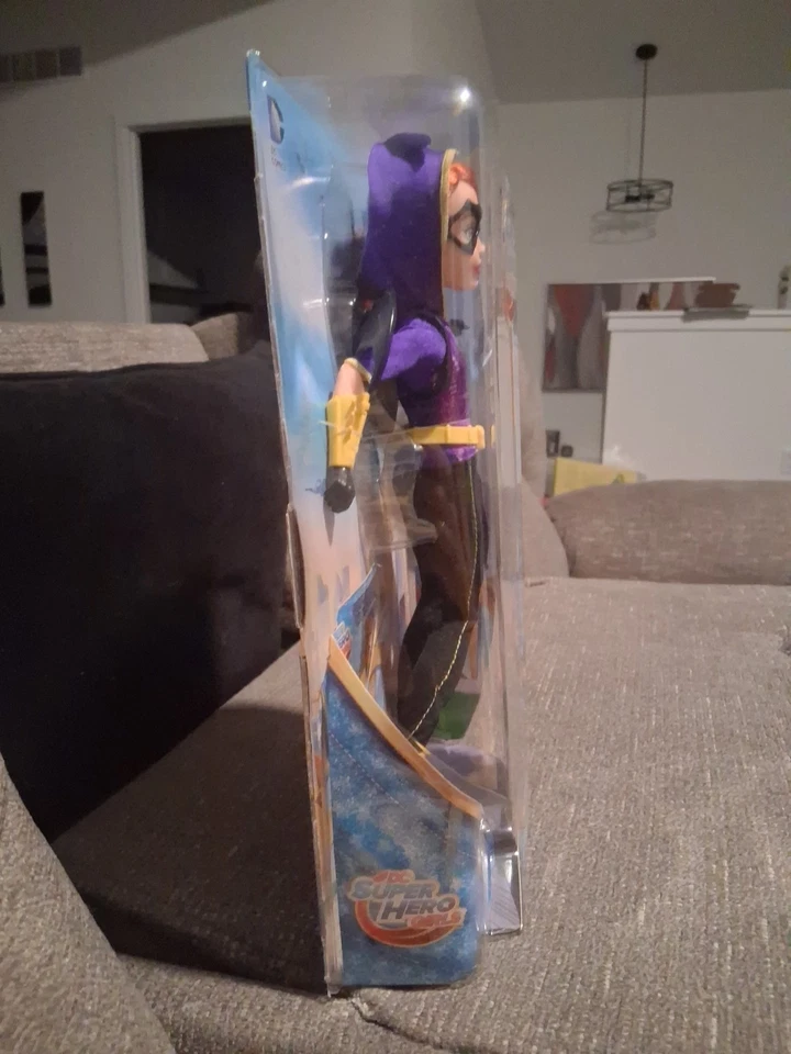 Экшн-фигурка модной куклы Mattel DC Comics Superhero Girls Batgirl 12 дюймов - Изображение 4 из 4