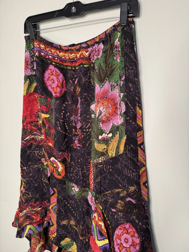 Falda midi floral con retazos fluidos caprichosa de seda dobladillo en capas de Chico’s vintage S/0 Foto 2 de 4