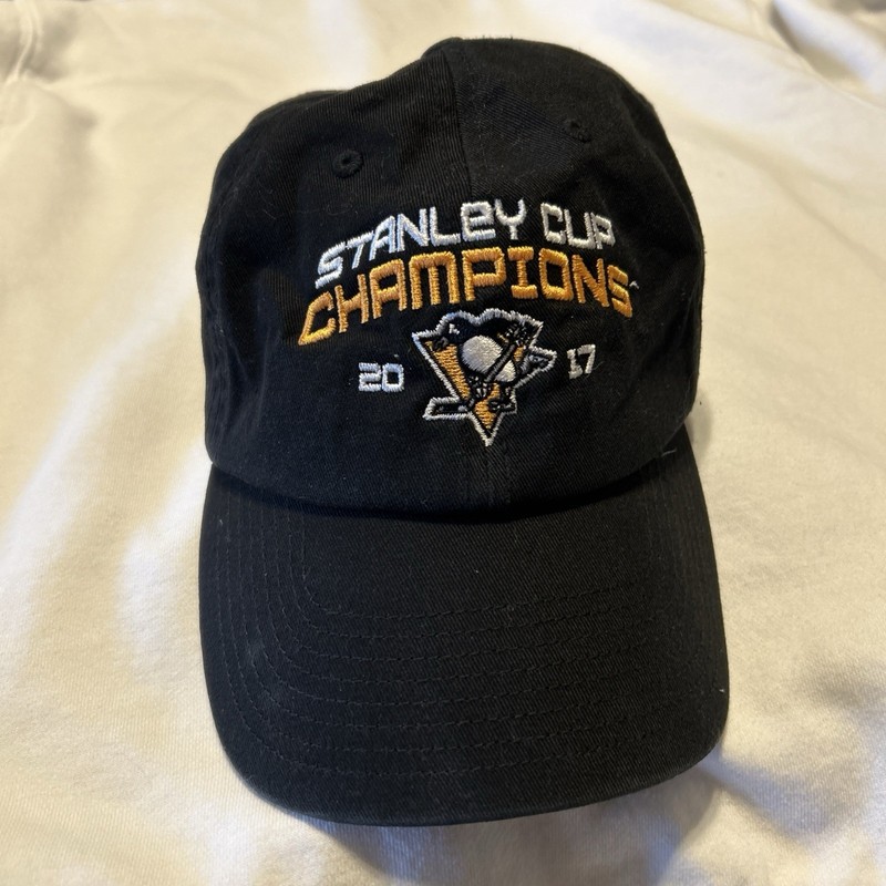 Pittsburgh Penguins 2017 Stanley Cup Champions Fan Favorite Strapback Hat Cap VG