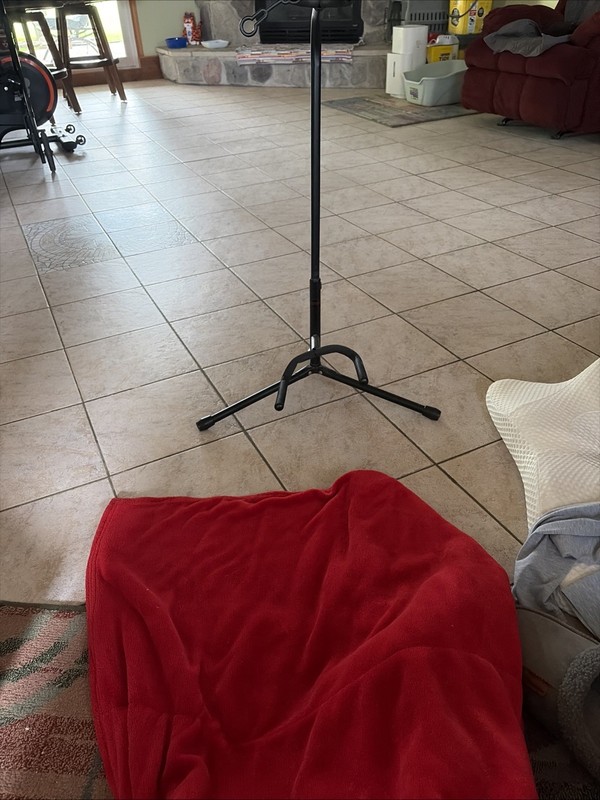 guitar stand floor