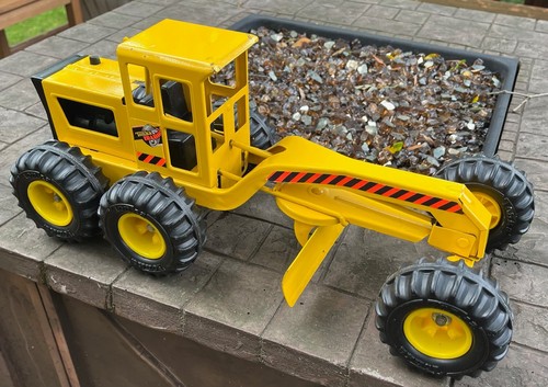 Vintage Tonka Trax Road Grader No. 16180 ~Height and Angle Adjustable Blade~ - Picture 4 of 10
