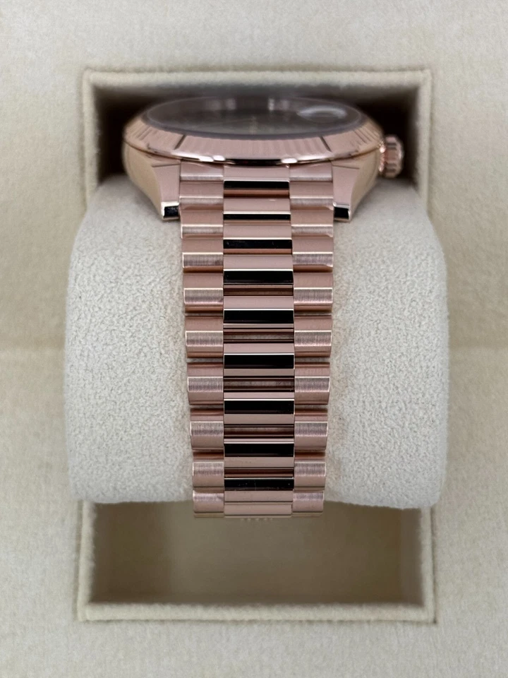 NEW 2025 Rolex Day-Date 40mm 228235 Presidential 18kt Gold Slate Ombre Dial - Image 3 of 4