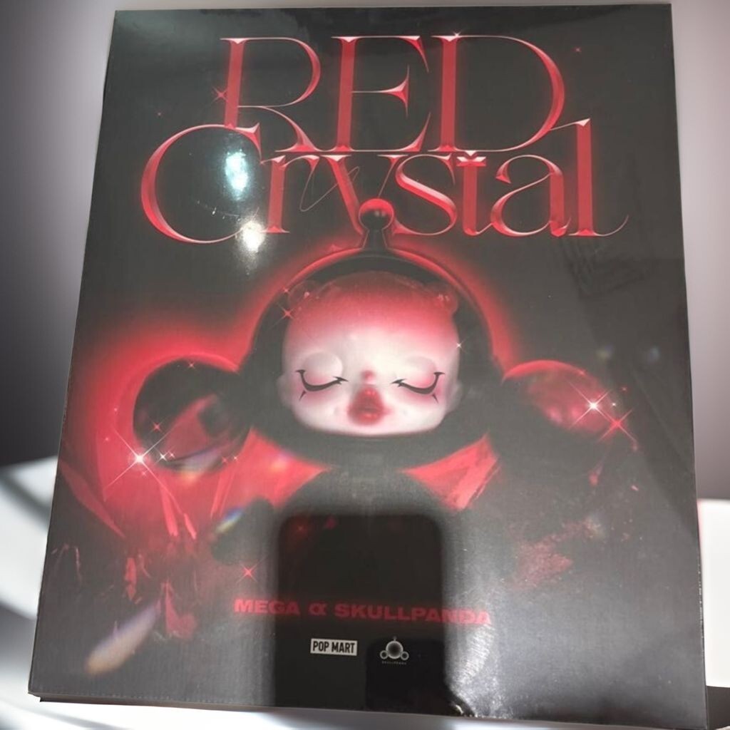 MEGA α SKULLPANDA 400% Red Crystal POP MART Mega Skullpanda Red Crystal 400%