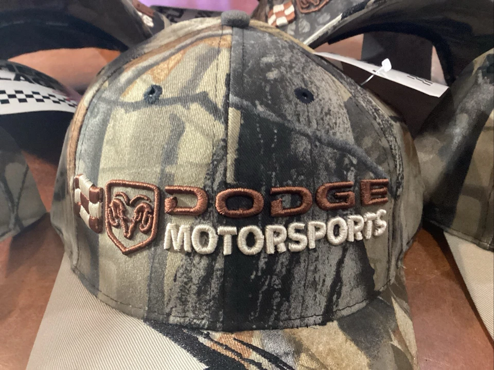 DODGE MOTORSPORTS RAM Camuflaje GORRA SOMBRERO NUEVO CON ETIQUETA CARGADOR VINTAGE RAM NHRA Hemi Foto 3 de 4