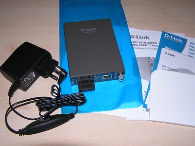 D-Link DMC-300SC Media Converter 10/100BASE-TX to 100BASE-FX similar box as new