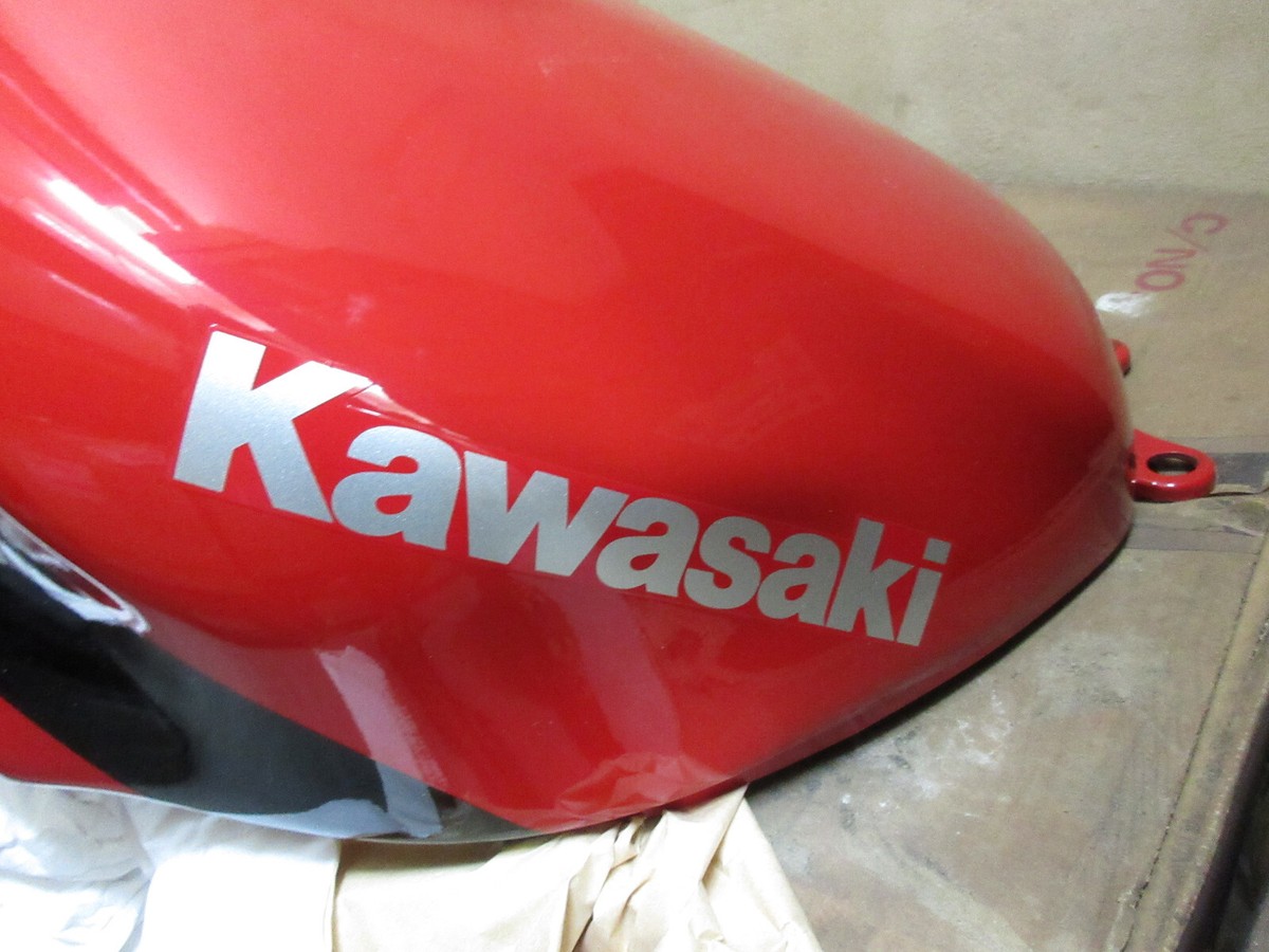Kawasaki ZX900 ZX-9R Fuel Tank 2000-01 NOS Ninja ZX9R New