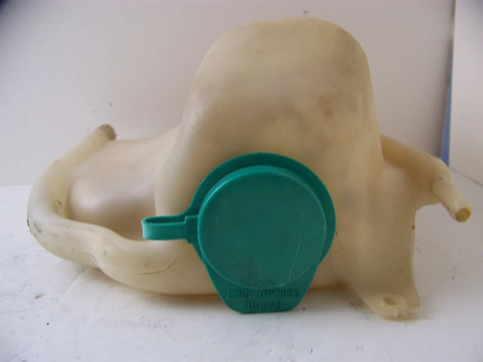 Dodge Aspen Plymouth Volare 1976 77 78 79 tanque de desbordamiento OEM #3869801 Foto 2 de 4