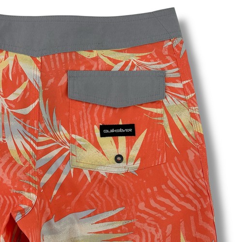Quiksilver Everyday Surfsilk 69 Hawaiian Floral Boardshorts Boys Sz 27 14 Large - Picture 5 of 8