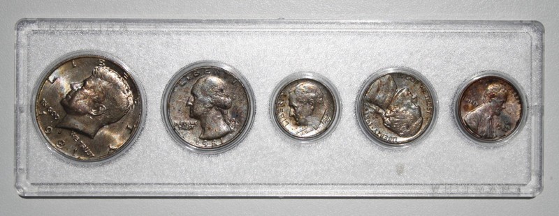 1981 US Coin Year Set in Plastic Holder Half Dollar, Quarter, Dime, Nickel, Cent