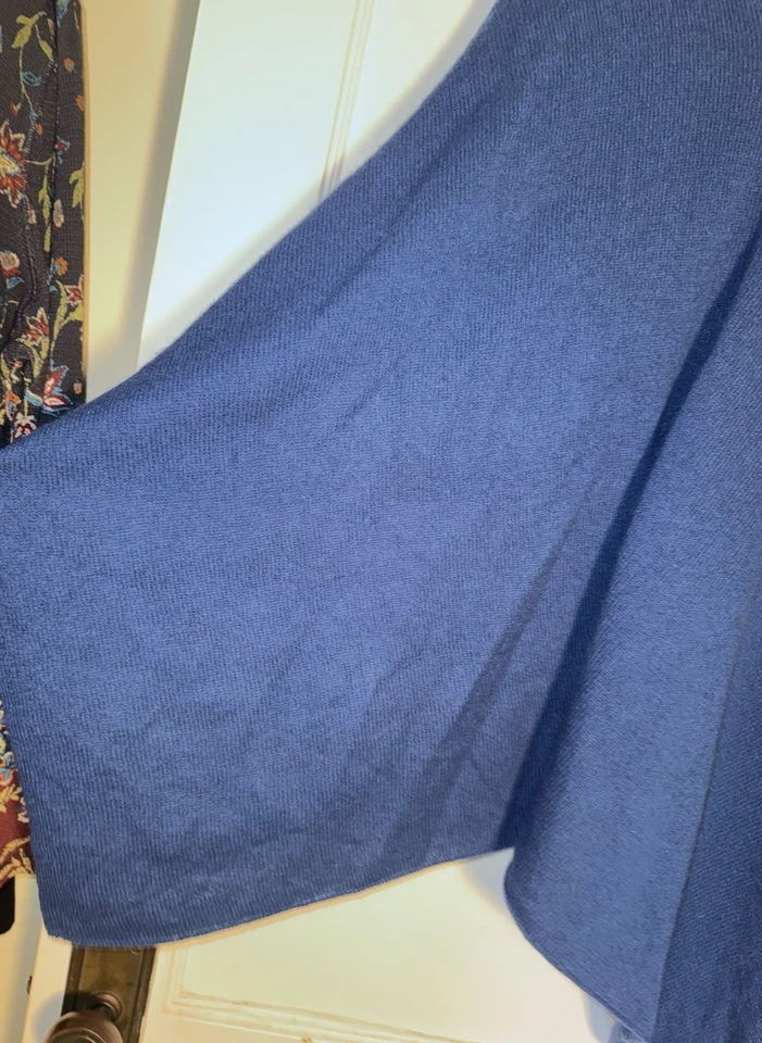 Poncho Suéter Topper Azul Claudia Nichole 100% Cachemira Talla O/S Foto 4 de 4