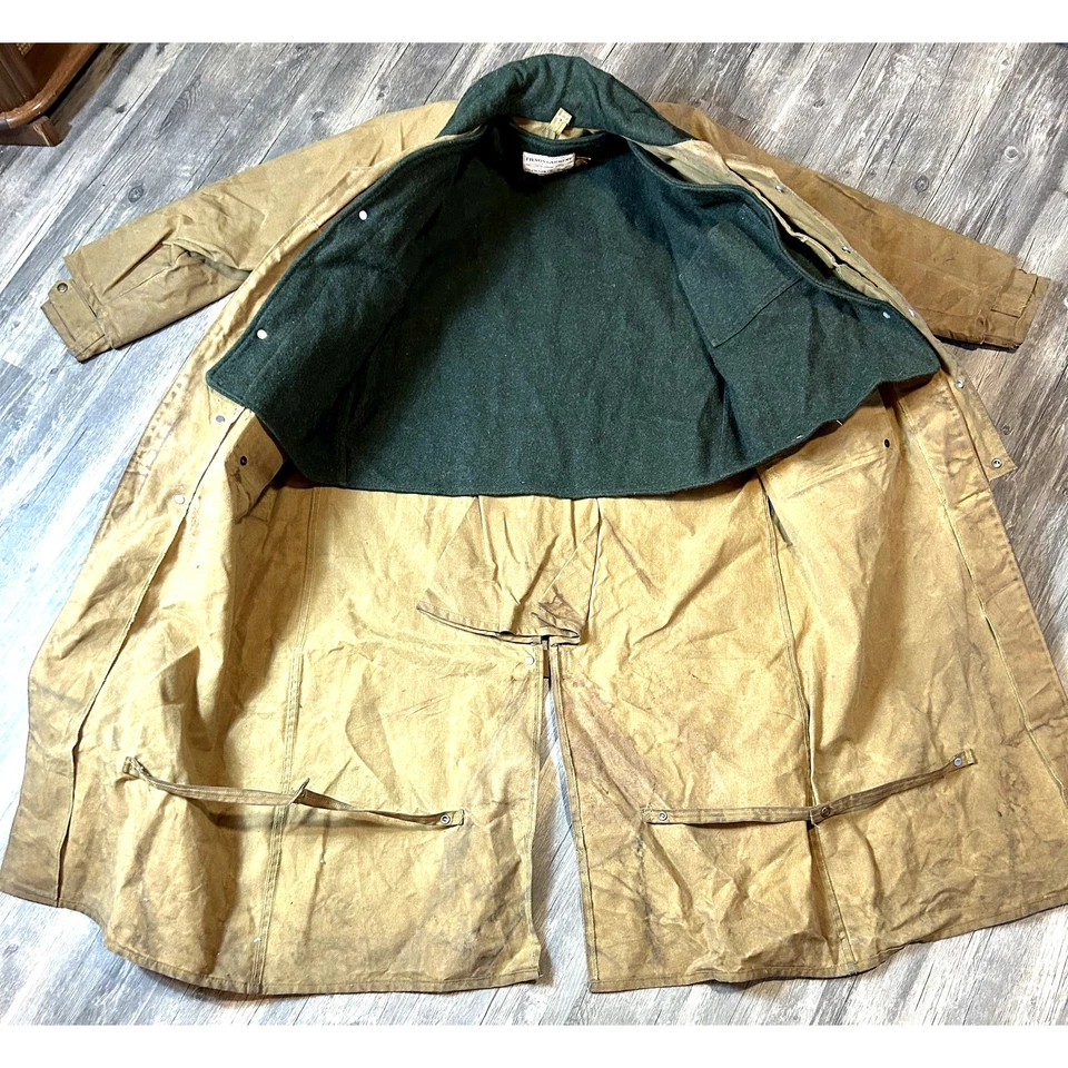 Abrigo plumero encerado al aceite de tela de hojalata CC Filson de colección para hombre talla 42 marrón con chaleco de lana Foto 4 de 4