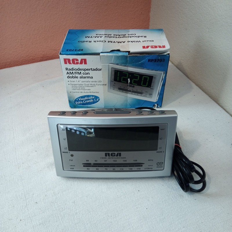 RCA RP3703 Dual Alarm Clock Radio AM/FM – Vintage Tested Very Good Condition
