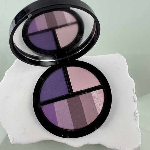 Signature Eye Shadow Trio HIDDEN COVE Full Size Mirror Compact 7 Colors - Picture 2 of 3