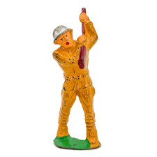 Vtg Manoil / Barclay Clubbing Soldier w/ Rifle Gun Lead Toy Cast Dime Store WOW 