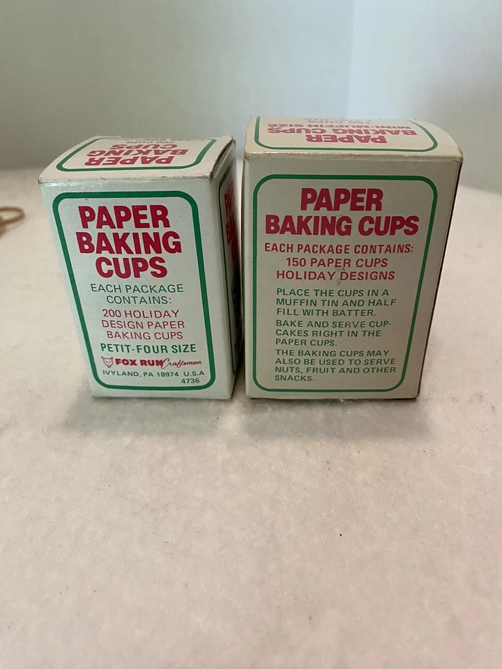 Vintage CHRISTMAS HOLIDAY Holly Berries Baking Cups USA Made Sealed Bags READ - Image 3 of 4