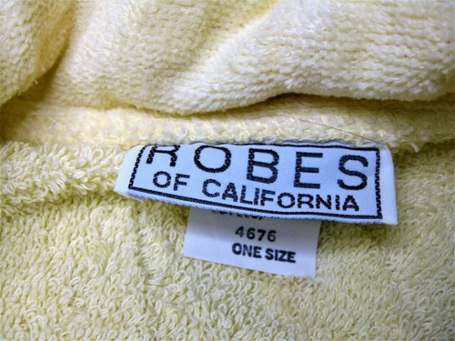 MADONNA DICK TRACY CAST MEMBER ONLY YELLOW ROBE PROMO MOVIE BREATHLESS - Picture 5 of 12