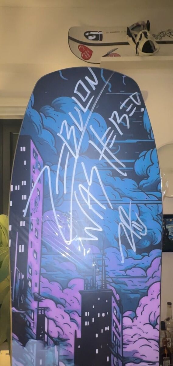 Burton Super Ultra Blossom Limited Edition Zeb Powell Signed Burton Super Ultra Blossom Limited Edition Zeb Powell Signed