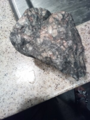 Lunar Breccia Meteorite Unslice From NEA 1225 gr - Rare Moon Rock Meteorite