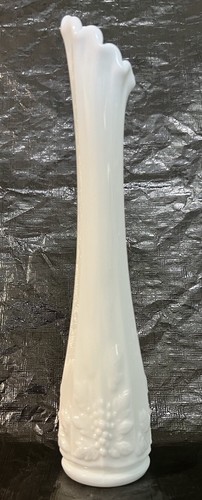 Vnt Westmoreland Milk Glass Swung Bud Vase Grapes Vines Leafs Embossed MCM 10”+ - Picture 4 of 12