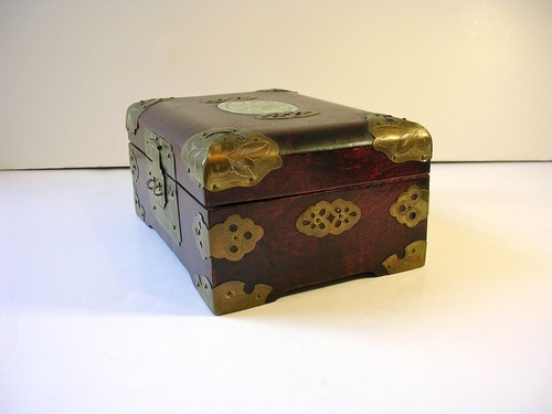Vintage Chinese Wooden Inlaid Jade Jewellery Box In Excellent Condition - Picture 4 of 20