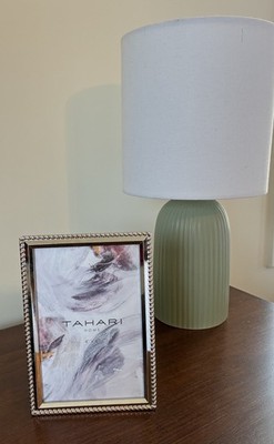 Tahari Picture Frame 4 x6  Beautiful Silver Frame For Your Precious Memories