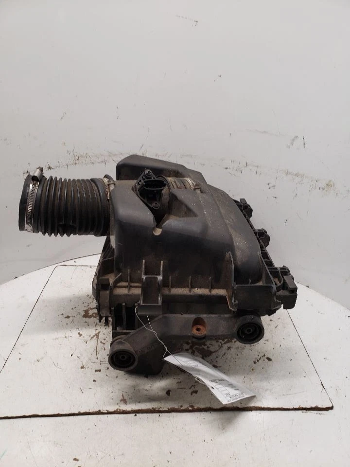 Purificador de aire 3,0 L compatible con 00-05 SATURN SERIE L 1397653 Foto 2 de 4