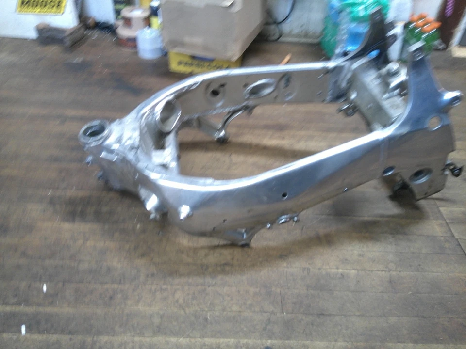 97-99 Suzuki Gsxr600 Gsxr 600 Srad chassi quadro EZ Reg Clr 1998 98 1997 1999 - Imagem 4 de 4