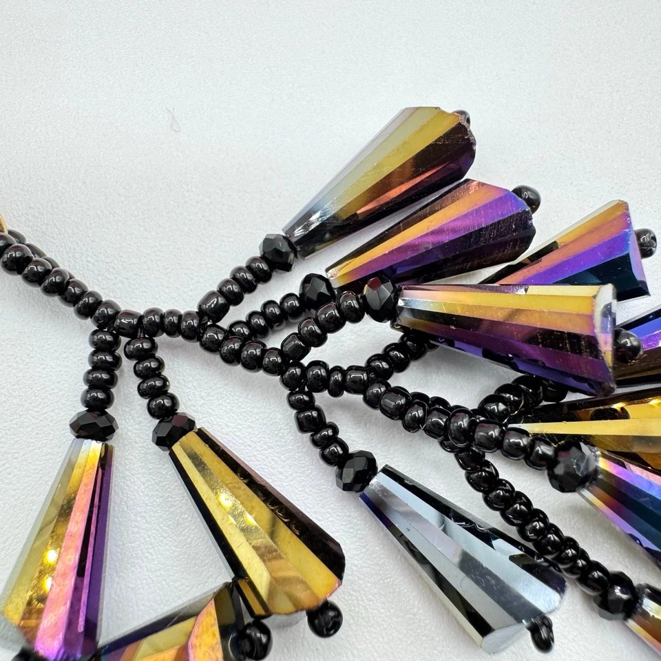 Pendientes de borla con racimo de cuentas lisas al óleo Cha oscuro dramático gótico vanguardia Foto 2 de 4