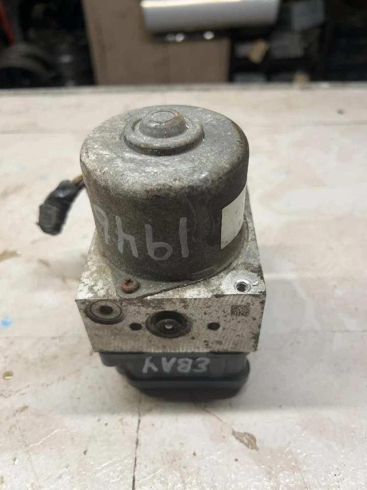 2005-2006 Chevrolet Cobalt ABS módulo bomba de freio antibloqueio A/T 2.2L fabricante de equipamento original - Imagem 2 de 4