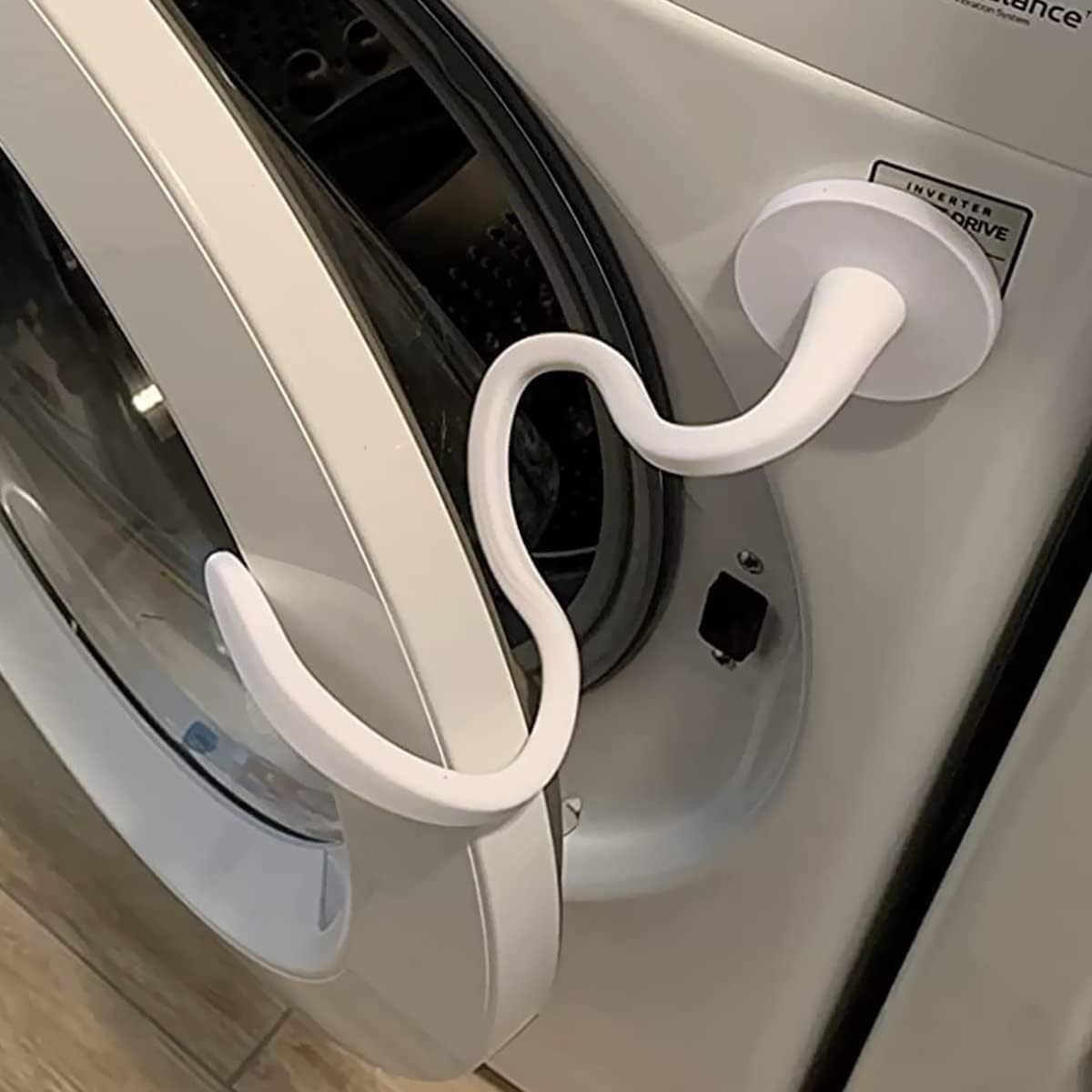 Support Porte Laveuse Magnétique Flexible en Silicone : Ventilation Optimale Sans Rayure