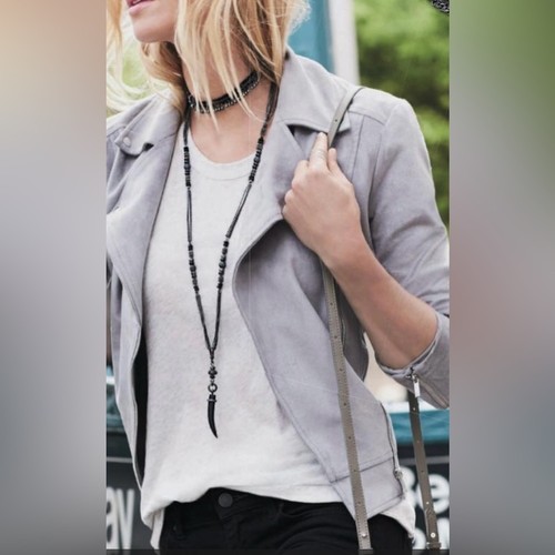 Stella & Dot Arlo Horn Necklace
