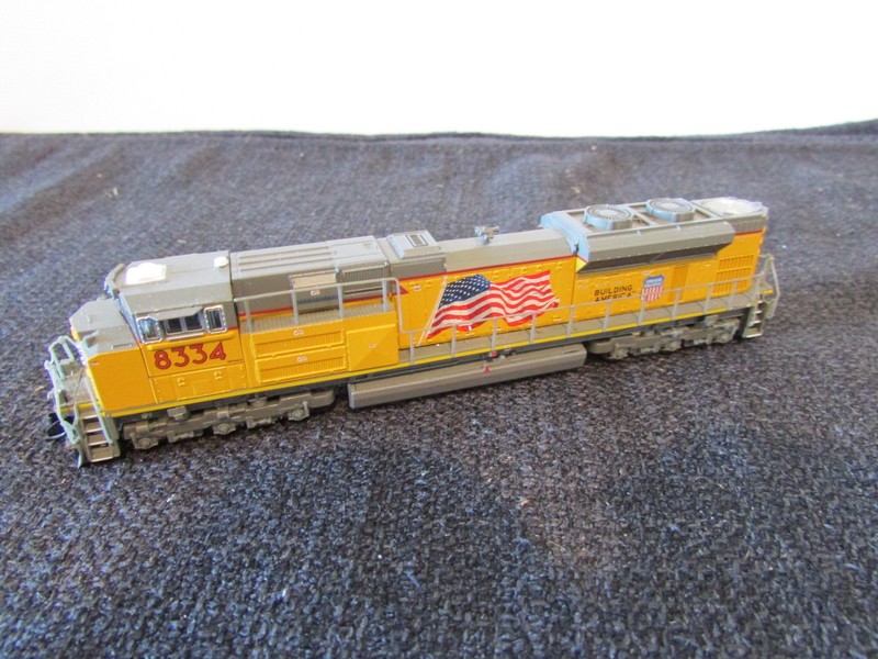Broadway Limited N UP SD70 #8334 Paragon3 DCC/Sound