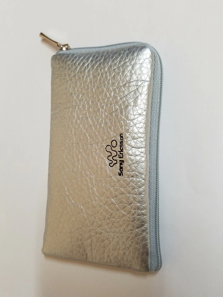 5" Nuevo Raro Sony Ericsson Plata Pequeña Bolsa Fiesta Teléfono Estuche Soporte Foto 2 de 4
